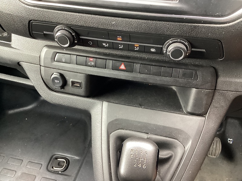 Peugeot BlueHDi 1000 Professional Premium+ SWB L/R Eu 6 AC