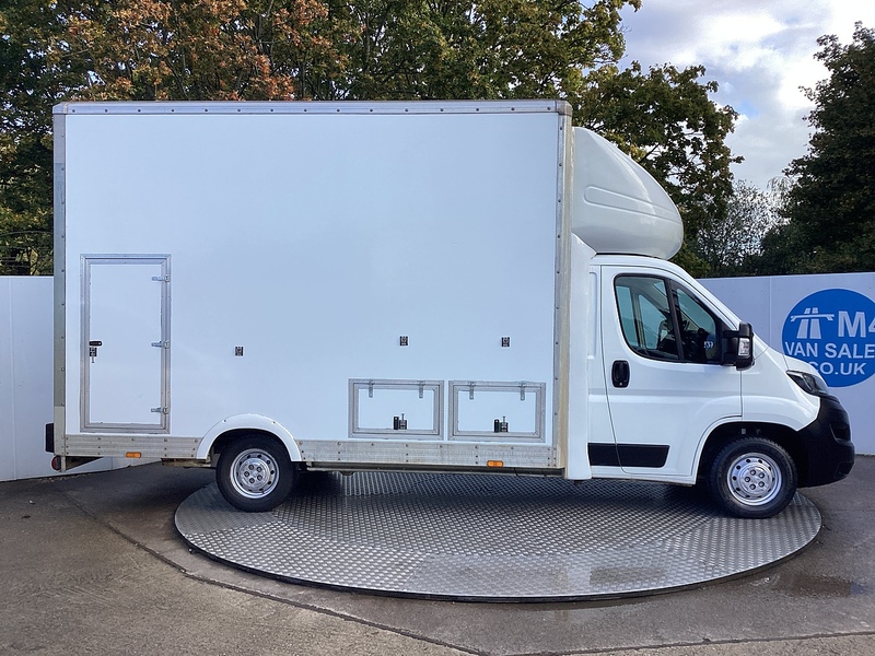 Peugeot 335 Lo Loader Luton A/C Euro 6 L=13ft 6