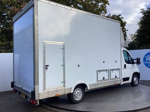 Peugeot Boxer, 335 Lo Loader Luton A/C Euro 6 L=13ft 6" 