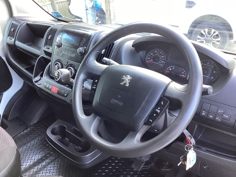 Peugeot 335 Lo Loader Luton A/C Euro 6 L=13ft 6