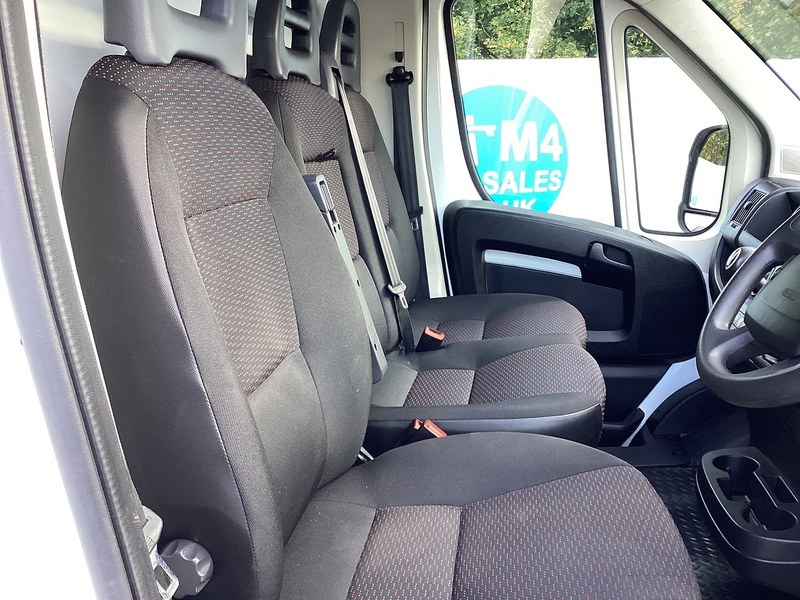 Peugeot 335 Lo Loader Luton A/C Euro 6 L=13ft 6