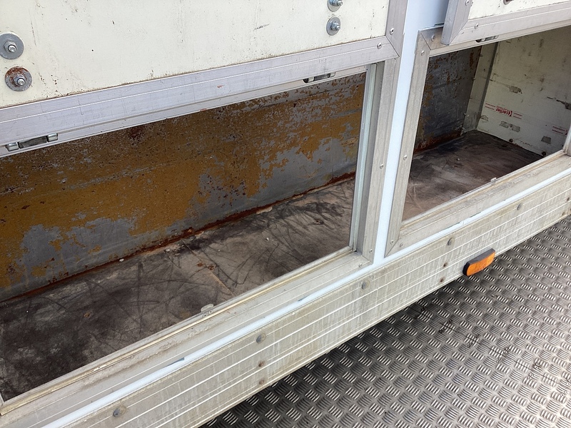 Peugeot 335 Lo Loader Luton A/C Euro 6 L=13ft 6