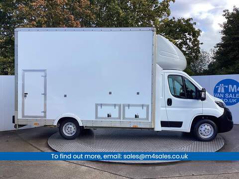 Peugeot Boxer, 335 Lo Loader Luton A/C Euro 6 L=13ft 6" 