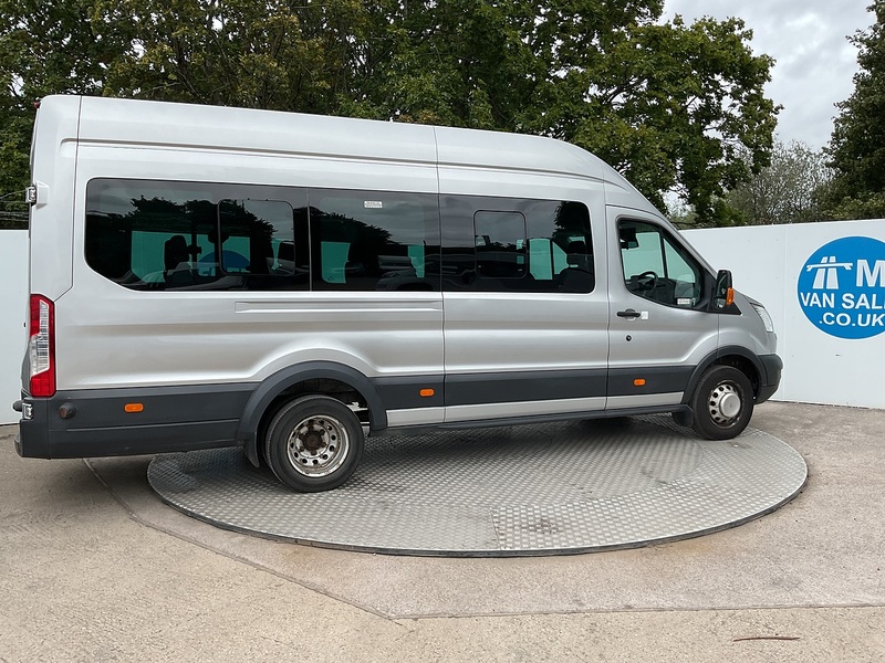 Ford 2.2 TDCi 460 17 Seat Minibus Diesel Manual RWD L4 H3 Euro 5 (125 ps)