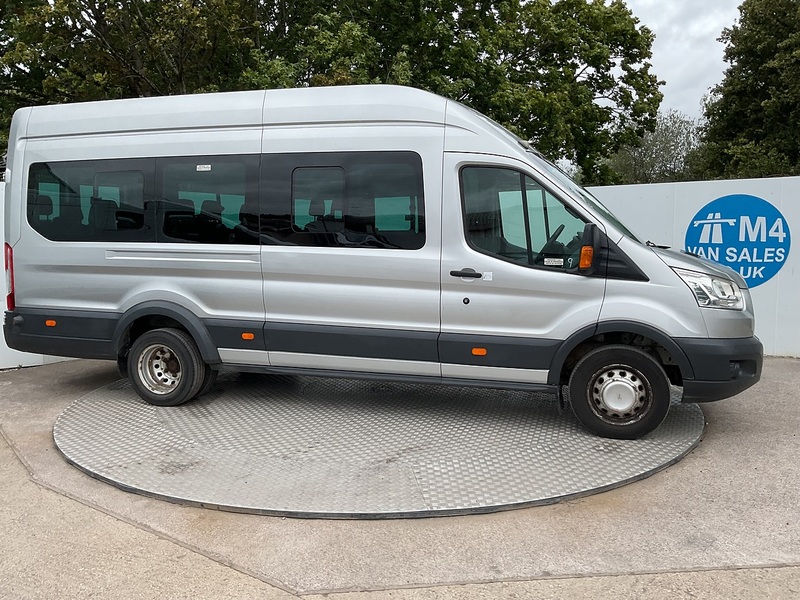 Ford 2.2 TDCi 460 17 Seat Minibus Diesel Manual RWD L4 H3 Euro 5 (125 ps)