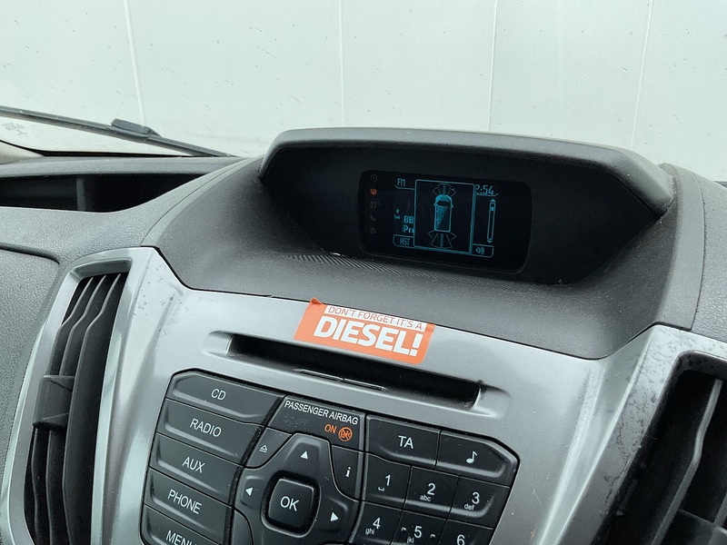 Ford 2.2 TDCi 460 17 Seat Minibus Diesel Manual RWD L4 H3 Euro 5 (125 ps)