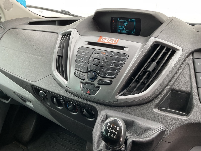 Ford 2.2 TDCi 460 17 Seat Minibus Diesel Manual RWD L4 H3 Euro 5 (125 ps)