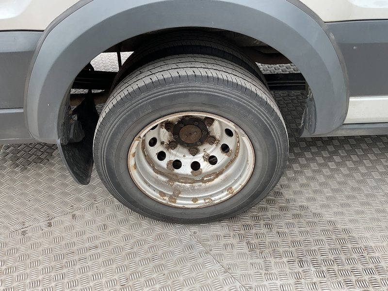 Ford 2.2 TDCi 460 17 Seat Minibus Diesel Manual RWD L4 H3 Euro 5 (125 ps)