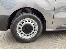 Peugeot Expert BlueHDi 1000 Professional Premium MWB A/C Euro 6 