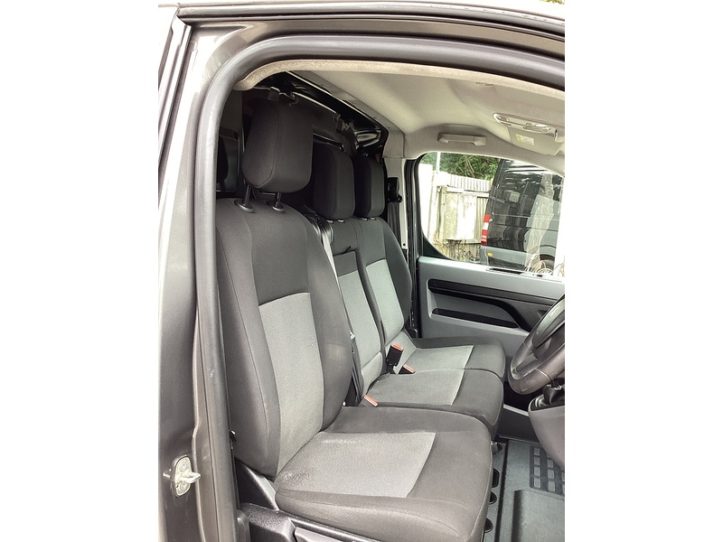 Peugeot BlueHDi 1000 Professional Premium MWB A/C Euro 6