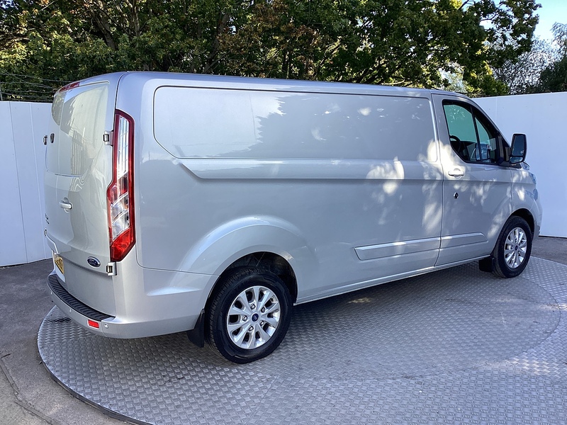 Ford 300 EcoBlue Limited L/R LWB EURO 6 A/C