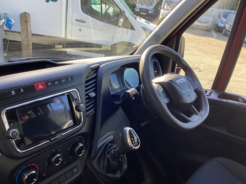 Iveco D HPI 14V 35C 3450 LWB C/C Euro 6 9FT 2