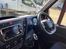 Iveco Daily D HPI 14V 35C 3450 LWB C/C Euro 6 9FT 2" X 6FT 6" 