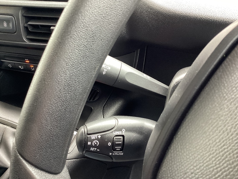 Peugeot BlueHDi 1000 Professional SWB Euro 6