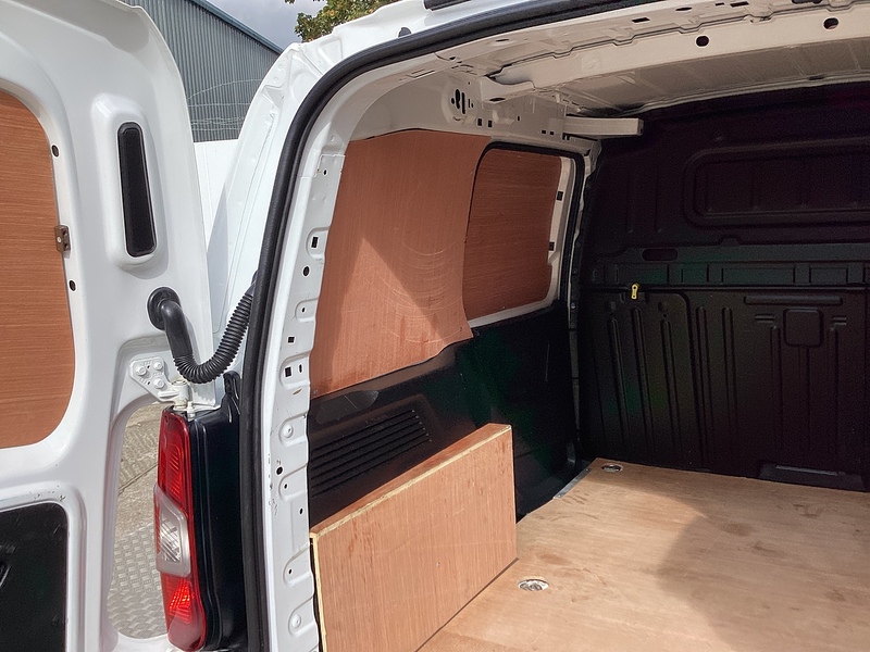 Citroen BlueHDi 1000 Enterprise M Pro SWB Euro 6