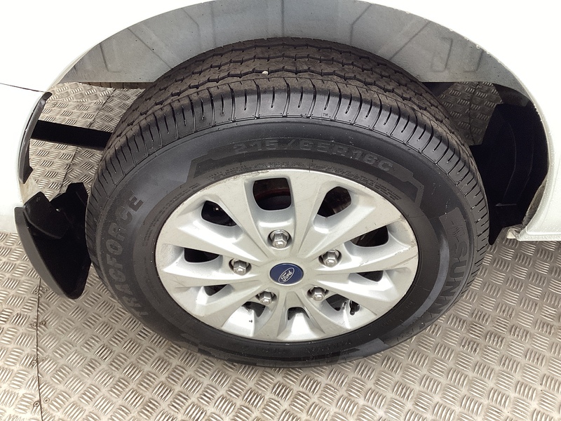 Ford 280 EcoBlue Limited SWB L/R Euro 6