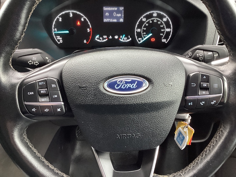 Ford 280 EcoBlue Limited SWB L/R Euro 6