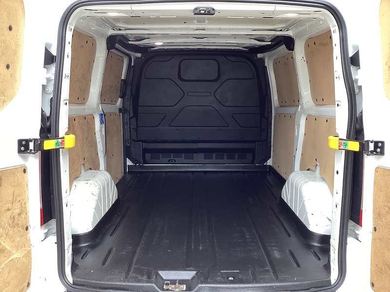 Ford 280 EcoBlue Limited SWB L/R Euro 6