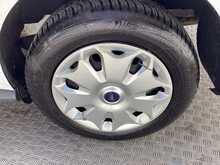 Ford Transit Connect TDCi 200 Trend SWB L/R Euro 6 