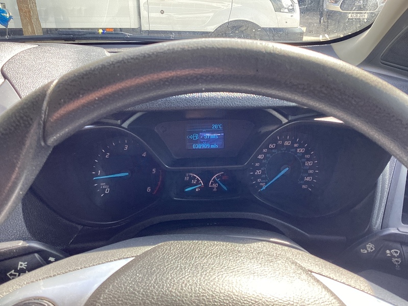 Ford TDCi 200 Trend SWB L/R Euro 6