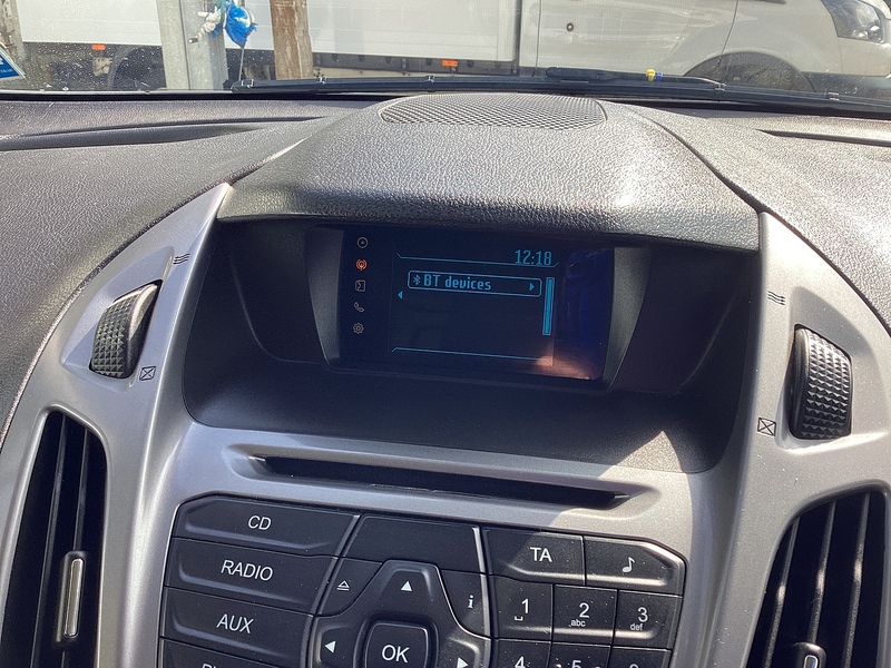 Ford TDCi 200 Trend SWB L/R Euro 6