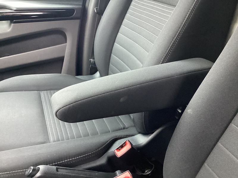 Ford 300 EcoBlue Limited SWB H/R Euro 6 **NO VAT**