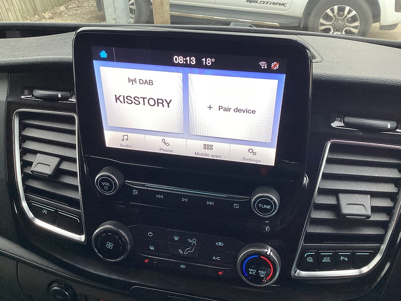 Ford 300 EcoBlue Limited SWB H/R Euro 6 **NO VAT**