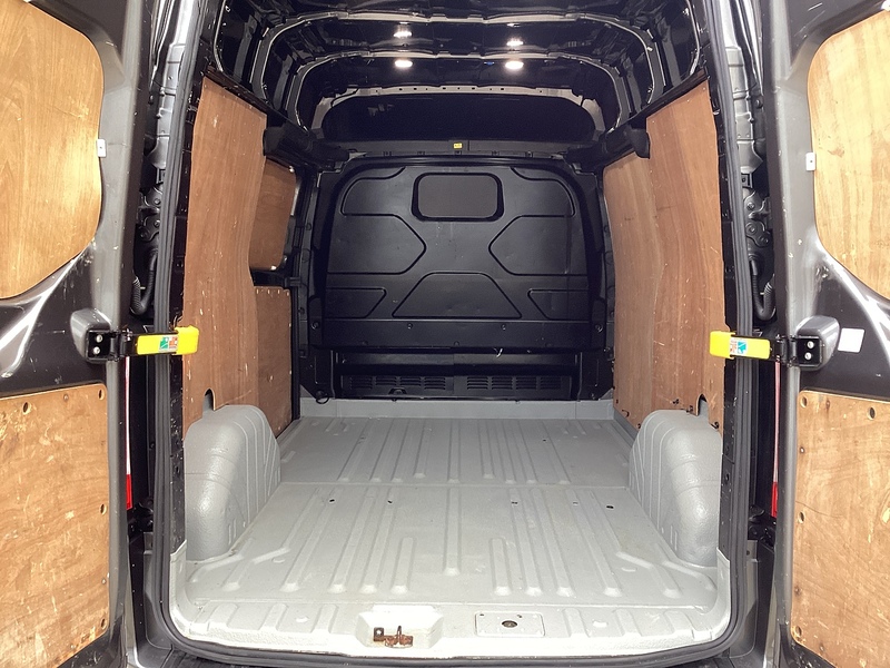 Ford 300 EcoBlue Limited SWB H/R Euro 6 **NO VAT**