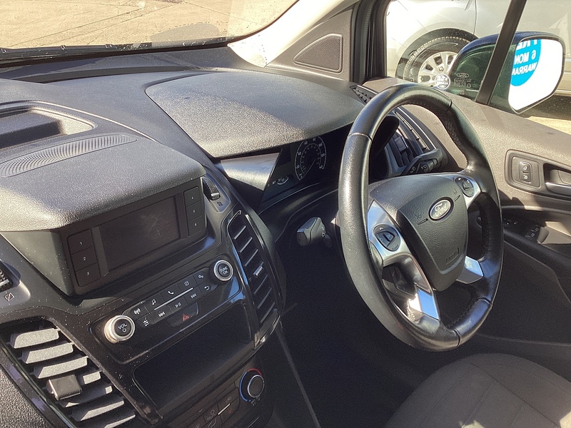 Ford 240 EcoBlue Limited SWB L/R A/C Euro 6