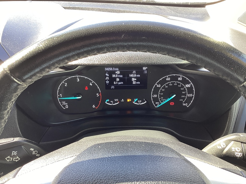 Ford 240 EcoBlue Limited SWB L/R A/C Euro 6