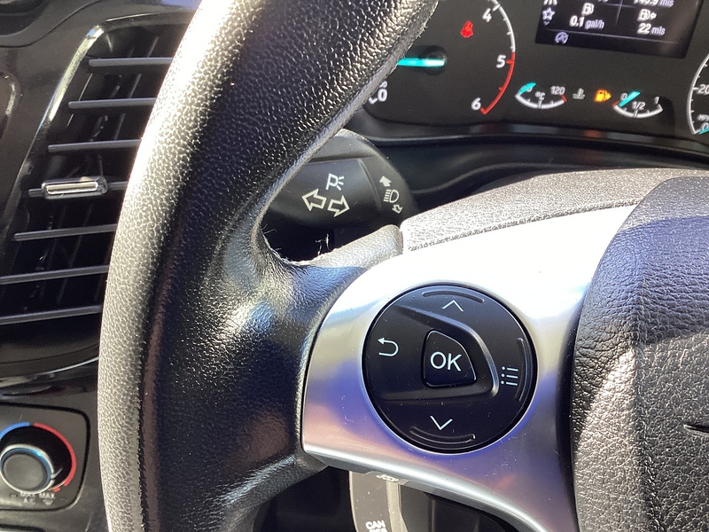 Ford 240 EcoBlue Limited SWB L/R A/C Euro 6