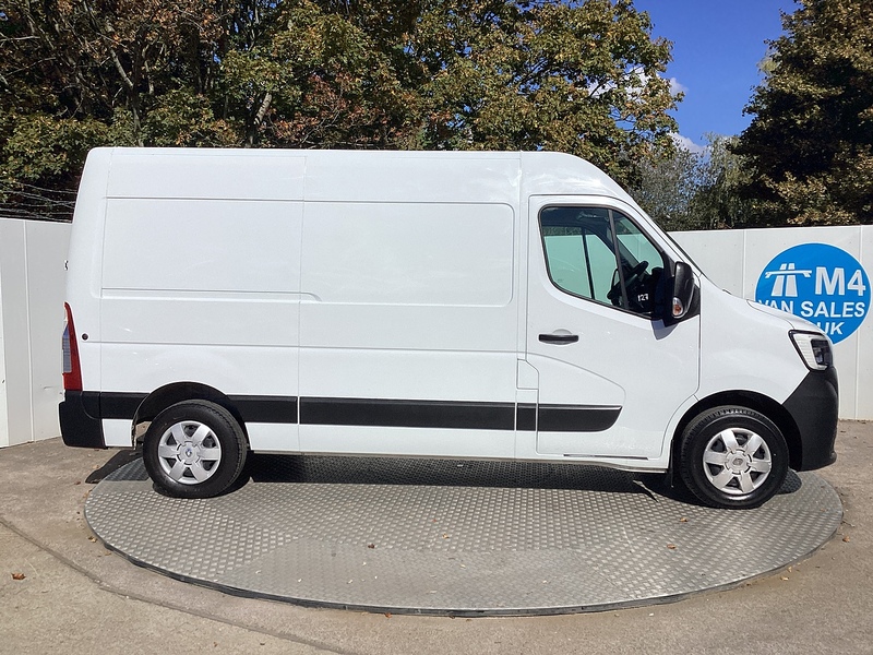 Renault dCi 35 Business+ MWB M/R A/C Euro 6