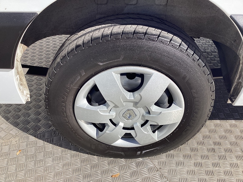 Renault dCi 35 Business+ MWB M/R A/C Euro 6