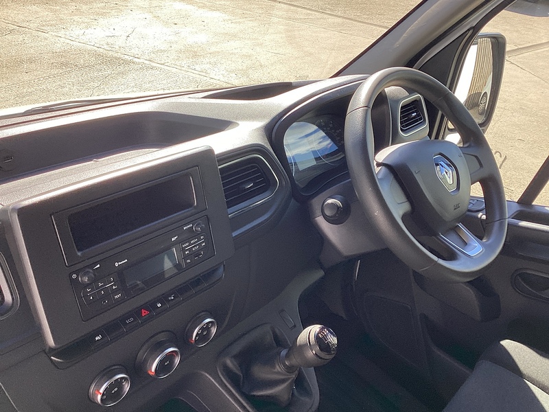 Renault dCi 35 Business+ MWB M/R A/C Euro 6