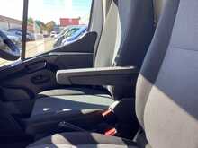 Renault Master dCi 35 Business+ MWB M/R A/C Euro 6 