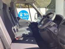 Renault Master dCi 35 Business+ MWB M/R A/C Euro 6 