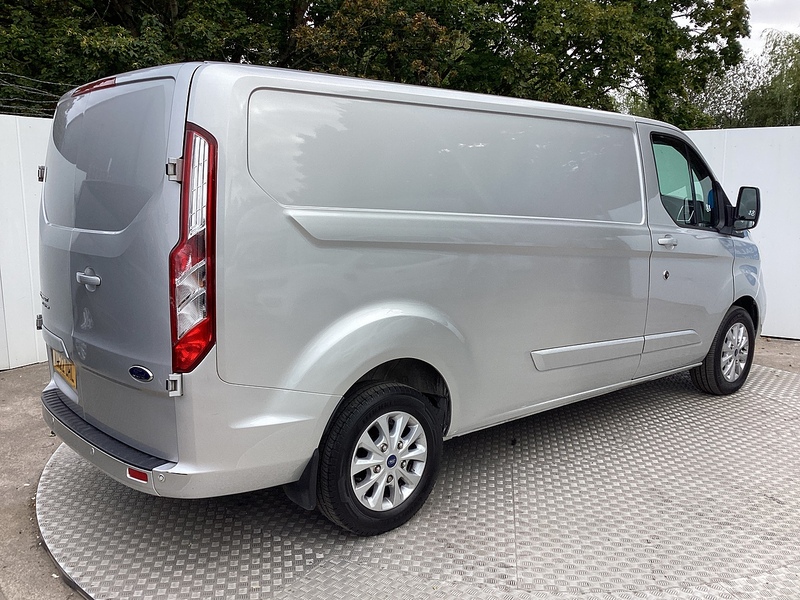 Ford 300 EcoBlue Limited LWB L/R A/C Euro 6