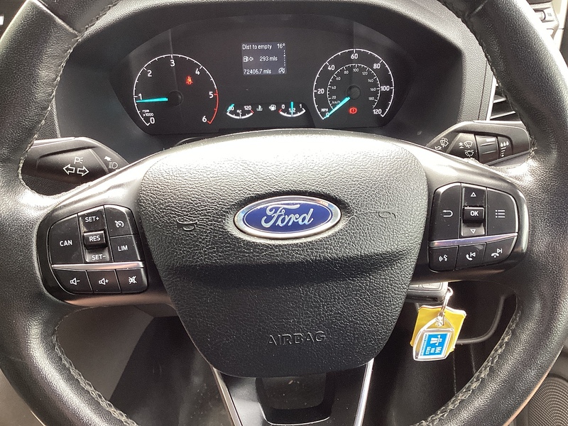 Ford 300 EcoBlue Limited LWB L/R A/C Euro 6