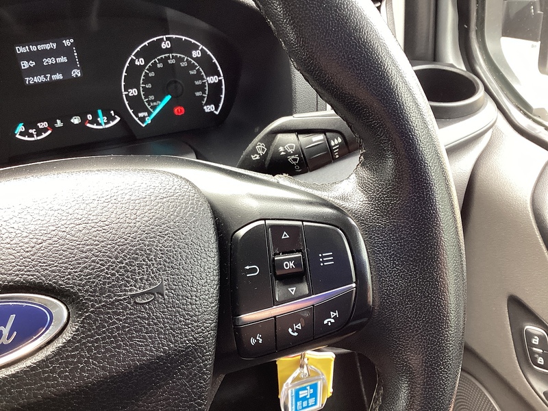 Ford 300 EcoBlue Limited LWB L/R A/C Euro 6