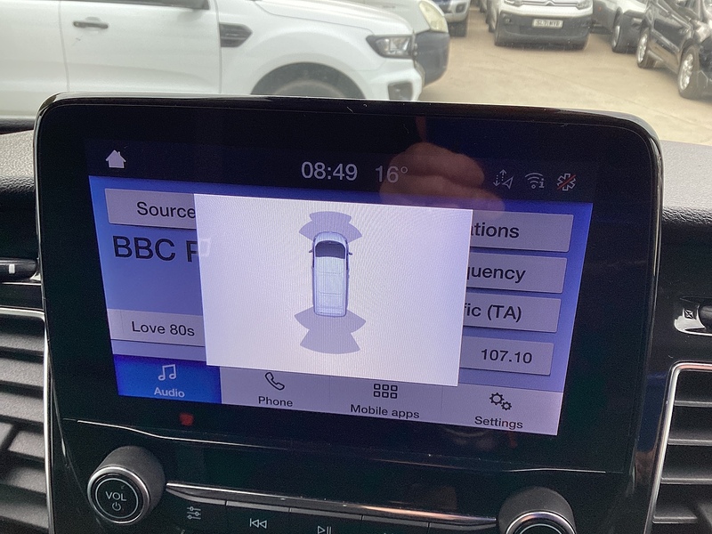 Ford 300 EcoBlue Limited LWB L/R A/C Euro 6