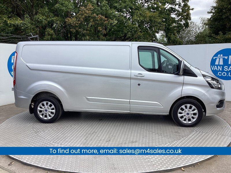 Ford 300 EcoBlue Limited LWB L/R A/C Euro 6