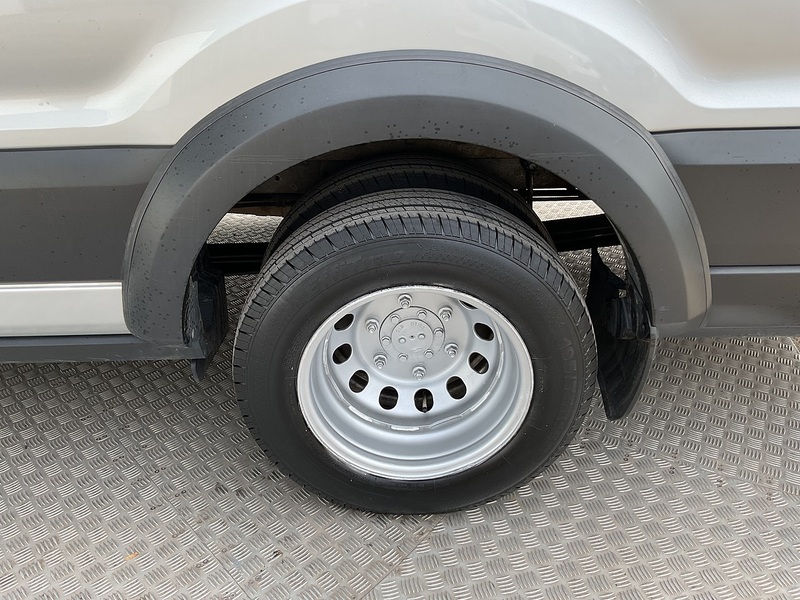 Ford 2.0 460 EcoBlue Leader 17 Seat Minibus  5dr Diesel Manual RWD L4 H3 Euro 6 (s/s) (17 Seat, DRW) (130 ps)