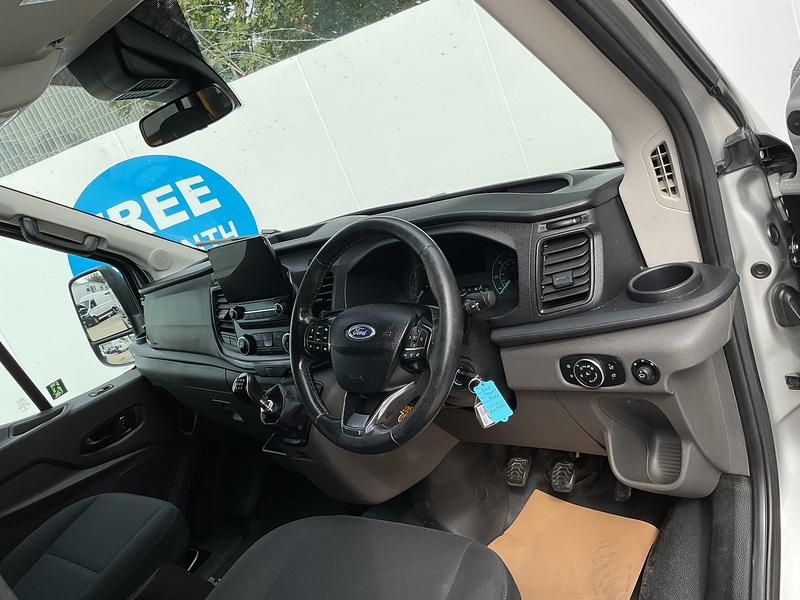 Ford 2.0 460 EcoBlue Leader 17 Seat Minibus  5dr Diesel Manual RWD L4 H3 Euro 6 (s/s) (17 Seat, DRW) (130 ps)