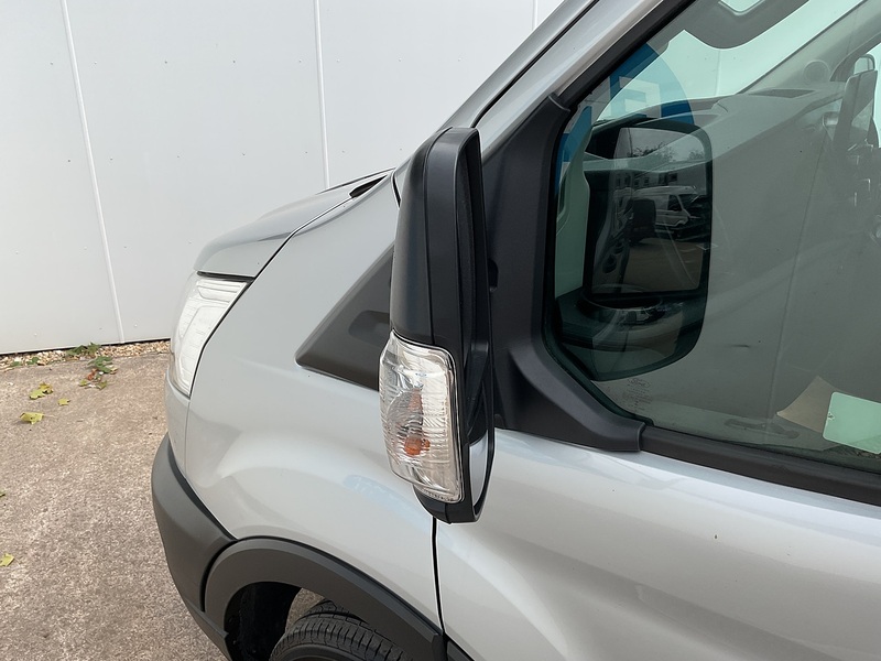 Ford 2.0 460 EcoBlue Leader 17 Seat Minibus  5dr Diesel Manual RWD L4 H3 Euro 6 (s/s) (17 Seat, DRW) (130 ps)