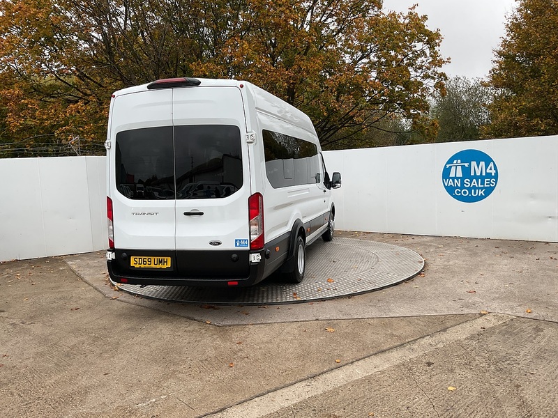 Ford 2.0 460 EcoBlue Leader Minibus Diesel Manual RWD L4 H3 Euro 6 (s/s) (17 Seat, DRW) (130 ps)