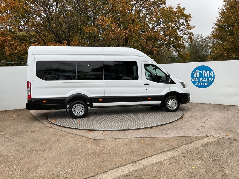 Ford 2.0 460 EcoBlue Leader Minibus Diesel Manual RWD L4 H3 Euro 6 (s/s) (17 Seat, DRW) (130 ps)