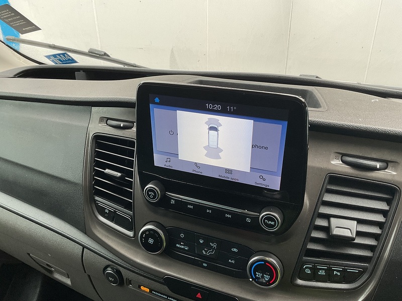 Ford 2.0 460 EcoBlue Leader Minibus Diesel Manual RWD L4 H3 Euro 6 (s/s) (17 Seat, DRW) (130 ps)