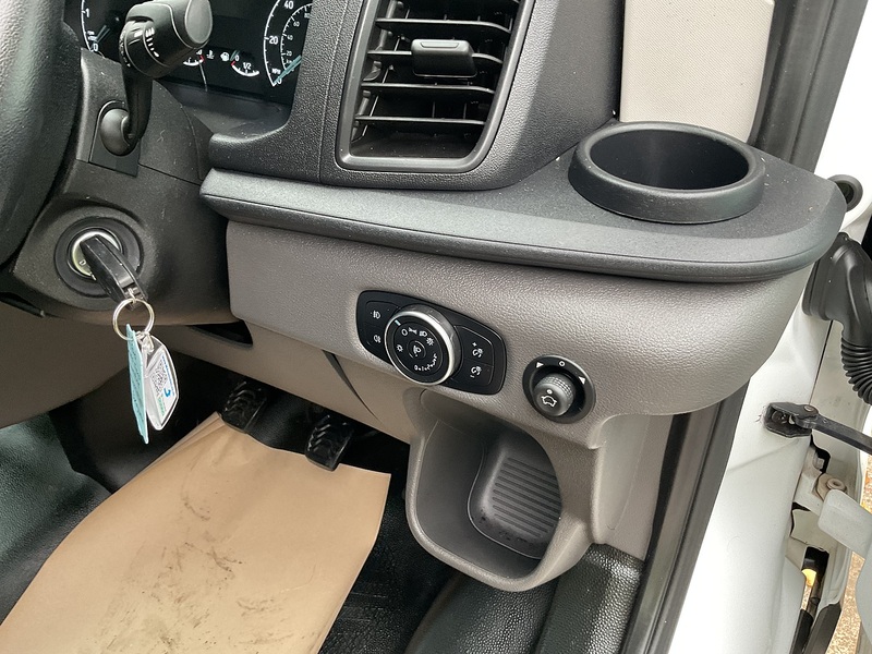 Ford 2.0 460 EcoBlue Leader Minibus Diesel Manual RWD L4 H3 Euro 6 (s/s) (17 Seat, DRW) (130 ps)