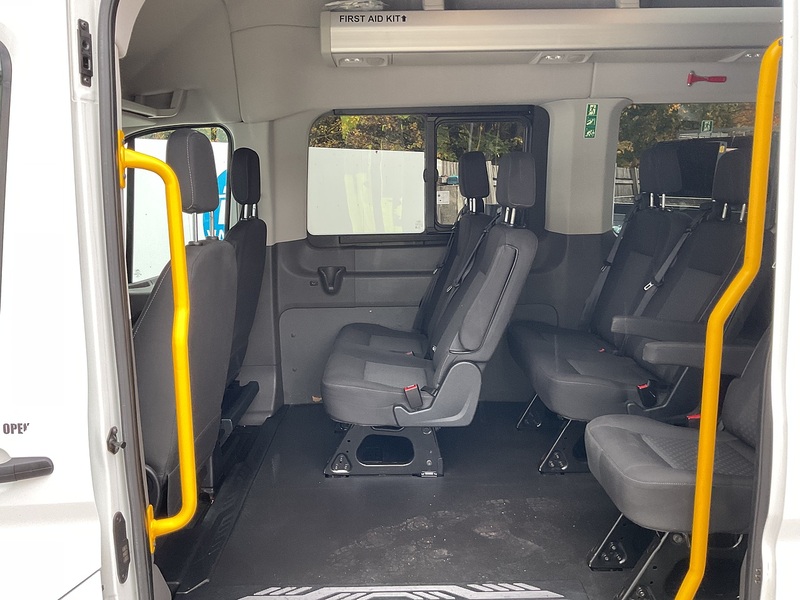 Ford 2.0 460 EcoBlue Leader Minibus Diesel Manual RWD L4 H3 Euro 6 (s/s) (17 Seat, DRW) (130 ps)