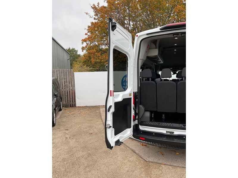 Ford 2.0 460 EcoBlue Leader Minibus Diesel Manual RWD L4 H3 Euro 6 (s/s) (17 Seat, DRW) (130 ps)